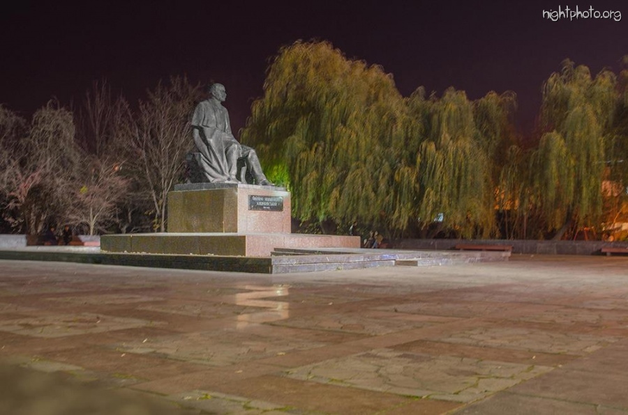 Винница - Памятник Коцюбинскому
