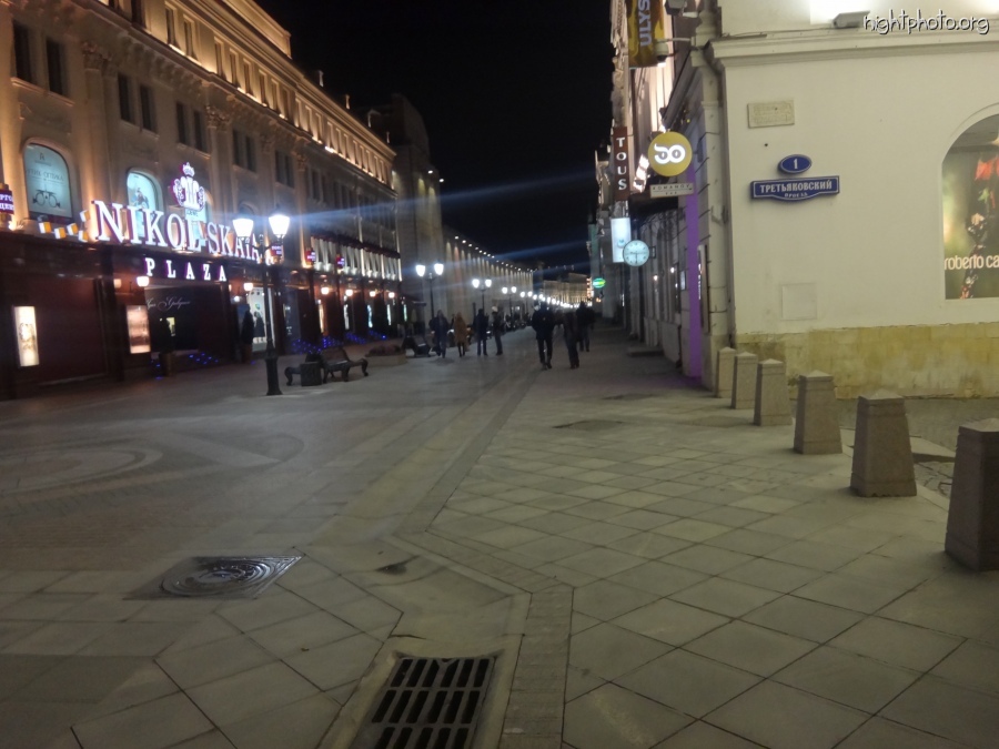 Москва - На улице Никольской -2