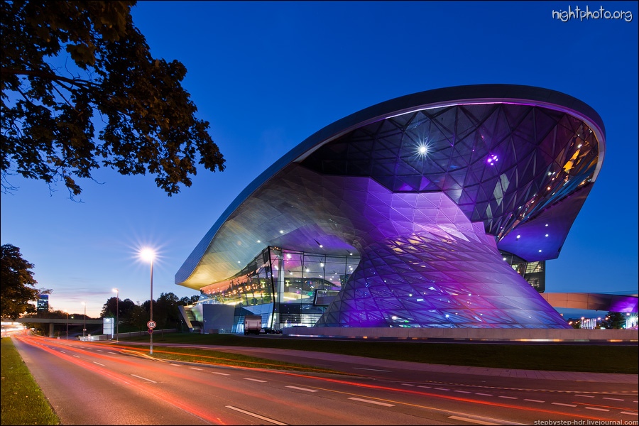 Мюнхен - Вечерний BMW Welt
