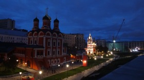 Москва - Зарядье - улица Варварка - Москворецкая набережная - река Москва