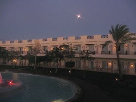 Египет - Вечер в Египте при луне.